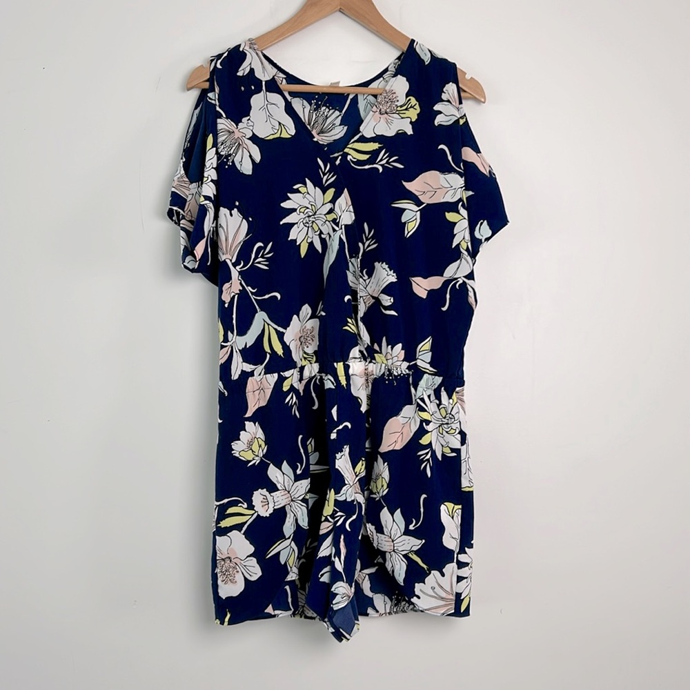 Lila Rose|Blue Floral Cold Shoulder Crossover Romper sz 10
